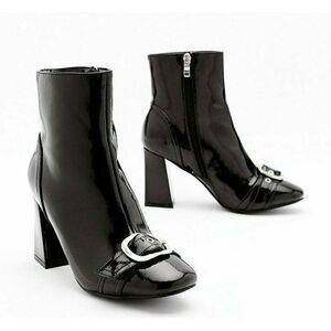 Nasty Gal Women's 8 buckle block heel boot - NWOT